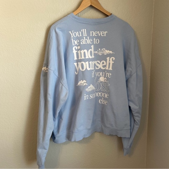 Colleen Hoover Womens November 9 Relaxed Fit Light Blue Crewneck Sweatshirt, XXL - Picture 6 of 13